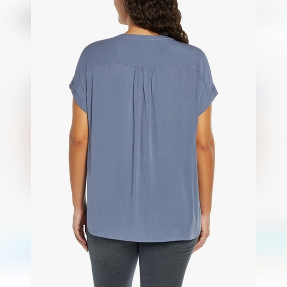 New Orvis Women's Size M Button Front Closure Blue Blouse - Picture 3 of 7